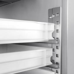 Bäckerei-Tiefkühlschrank Edelstahl ECO - EN 600x800 - 600 Liter - mit 1 Tür, Schienen & Tragroste