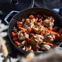 STAUB| Round Enameled Cast Iron Skillet Frying Pan – No Pour Spout