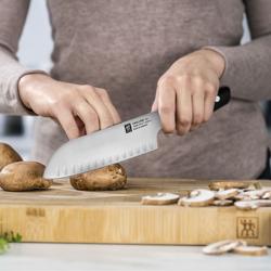 ZWILLING | PRO - Santoku - avec tranchant cannelé - Lame: 180 mm