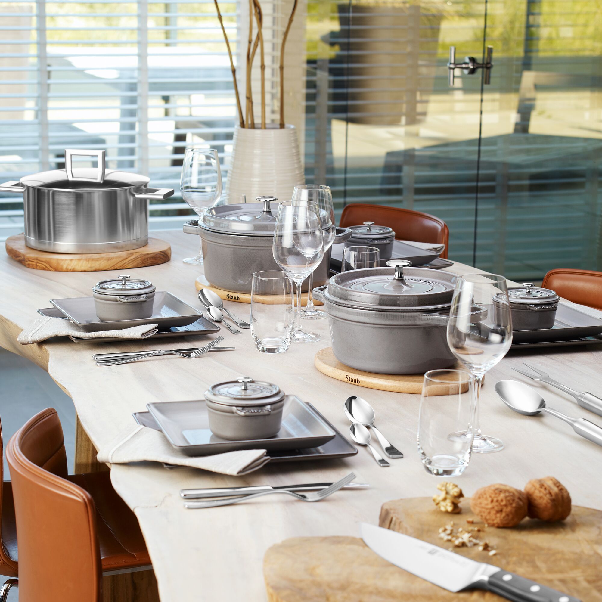 STAUB | Cocotte Round Enamelled Cast Iron Casserole Dish – Ø 180 mm – Graphite Grey