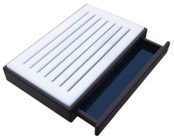 Tábua de cortar pão com gaveta de migalhas - 350x525mm - Polietileno de alta densidade (HDPE) - Branco - gaveta de migalhas amovível