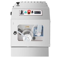 Manuell degdelare - Effekt: 0,93 kW - Degvikt: ~50–800 g (4×200 g) - Degkapacitet: 30 kg - max. 340 st/h