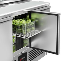 Commercial Saladette Prep Station PREMIUM – 3 Doors – GN 1/1 Pan Well – 1365×700 mm – +2 to +10 °C – Plastic top; Glass lid 7×GN1/3