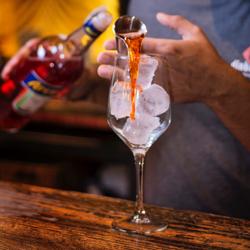 آلة صنع مكعبات الثلج - بشكل أسطواني - 57 كغ / 24 ساعة