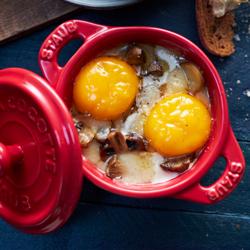 STAUB | CERAMIQUE - طنجرة كوكوت صغيرة - بقطر 100 مم - دائرية - سيراميك - أحمر كرزي