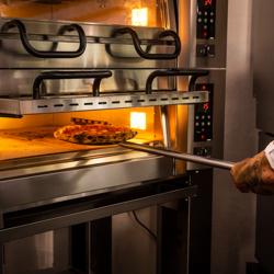 Električna peć za pizzu Profesionalna - 1480x1273 mm - 9 x 34 cm (Duboko) - za Ø 34 cm pizzu - do 430 °C - Zaslon osjetljiv na dodir (touch) - mogućnost slaganja (modularno)