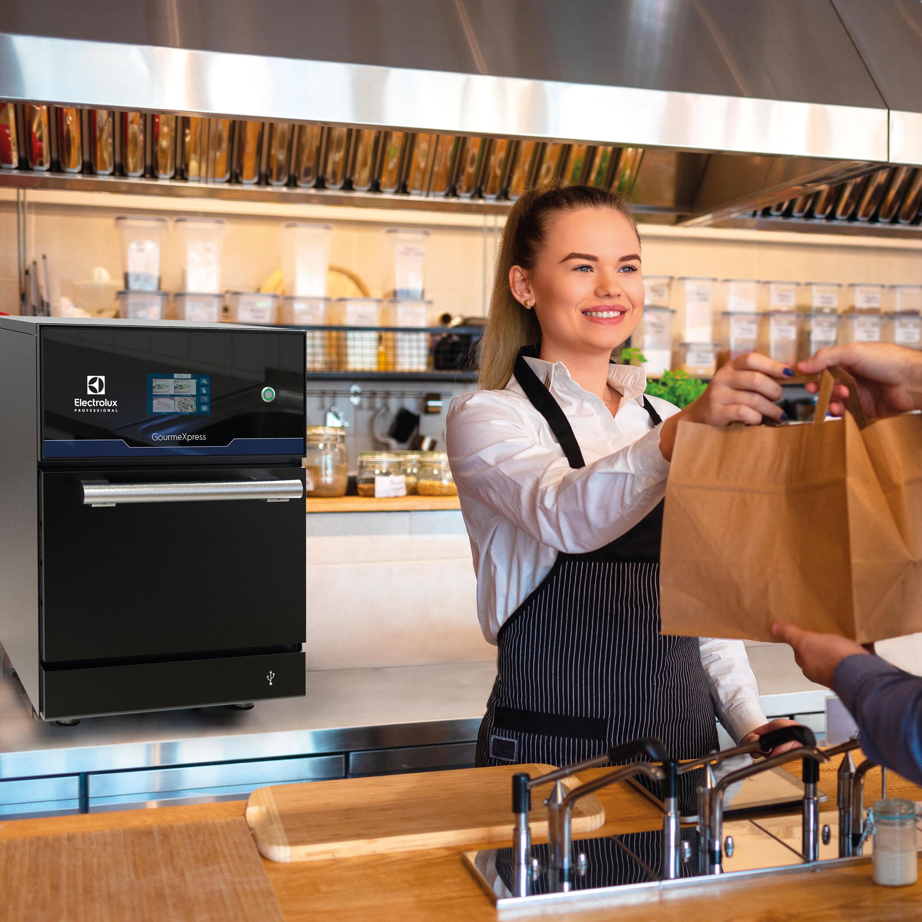 ELECTROLUX | GourmeXpress Four rapide - 5,8 kW - Tactile