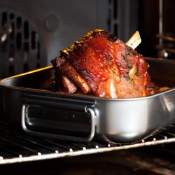 Stainless Steel Roasting/Baking Pan with Lid & Clamps – 600x450x50 mm - Oven-Safe - CE