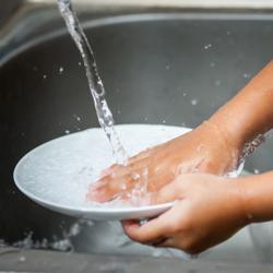 Zweiloch Wandmischbatterie 2000 - mit Schwenkhahn 300mm