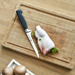 ZWILLING | VIER STERNE - Coltello da disosso - Lama: 140mm