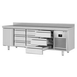 Mesa refrigerada PREMIUM PLUS - 2452x700mm - 625L - 1 porta; 9 gavetas - -2 a +8°C - com ressalto traseiro