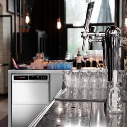 Lave-verres professionnel - Tactile - 3,30kW - avec pompes à détergent, de liquide de rinçage et de vidange