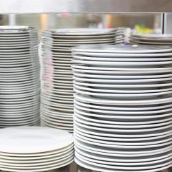 fűtőszekrény PRÉMIUM – 1,6 m – hátfalperemmel