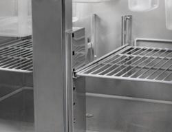 Mesa de Arrefecimento para Pizzas/ Saladas, PREMIUM - 1,37 x 0,7 m - com 3 Portas de vidro + rebordo