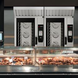 Four combiné - tactile - 10x GN 1/1 - avec rôtissoire à poulet, système de récupération des graisses, meuble bas, système de lavage et sonde de température