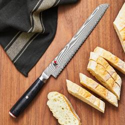 MIYABI | 5000 FC-D - Broodmes - met gekartelde rand - Mes: 240mm