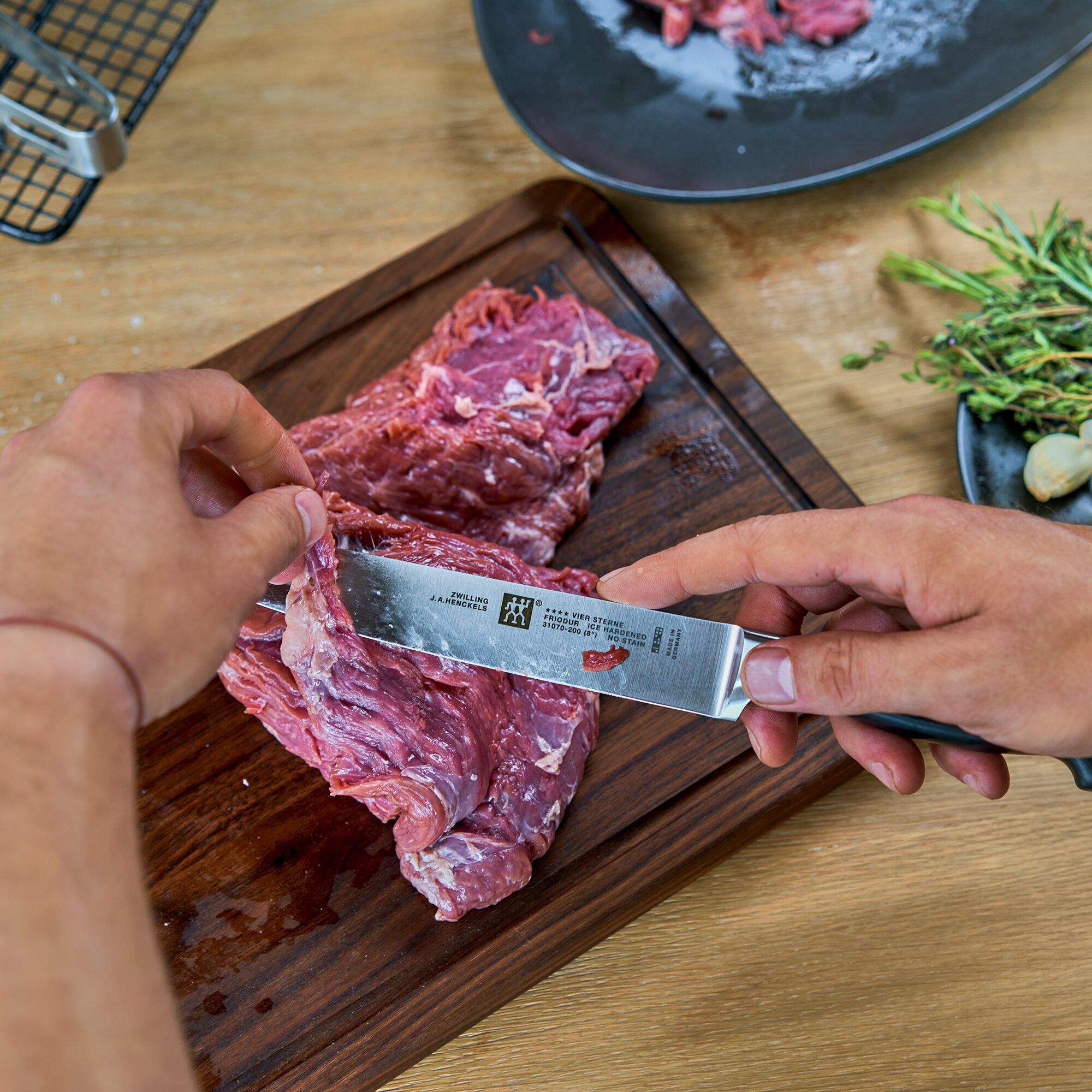 ZWILLING | QUATRE ÉTOILES - Couteau à viande - Lame: 200mm