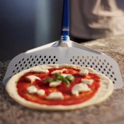 Paletă pizza - AZZURRA - Aluminiu anodizat - extra ușoară - 360x360 mm - perforată - mâner telescopic din aluminiu