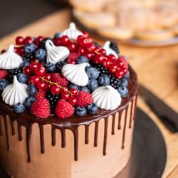 Commercial cake display fridge - 580L - 1500mm - Double glazing - square - mirrored front - with 2 glass shelves - rear sliding doors - for patisserie - For UK - Black matt