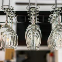 (2 قطع) رف زجاجي معلق Bar Professional - 305x115x35 mm - تركيب علوي - حتى قطر قاعدة الكأس 110 mm