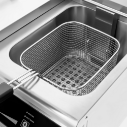 Induction deep fryer - 8 litres - 3.5 kW - drain tap