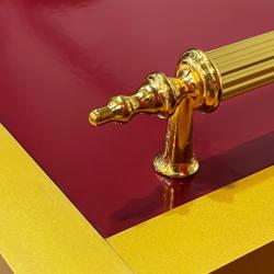 Caixa com gavetas, para aquecer nozes e amêndoas