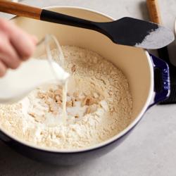 STAUB | Silicone Dough Scraper Spatula – 300 mm - Black - Acacia Handle - Non-stick Safe