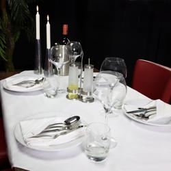 (50 шт.) Дамаська скатертина на стіл центральна Porto - 80 х 80 см - Біла