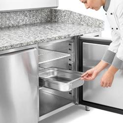 Tavolo refrigerato per pizza PREMIUM - 1600x800mm - con 2 ante e 3 cassetti