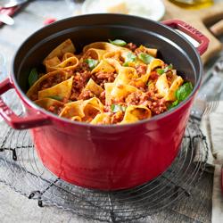 STAUB | LA COCOTTE - Kookpot - Ø 240mm - Gietijzer - Kersenrood