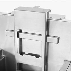 Friggitrice elettrica a induzione professionale su mobile - 30L - 10,0kW - vasca pulita - controllo elettronico della temperatura - con alzacestello automatico - con mobile 1 anta