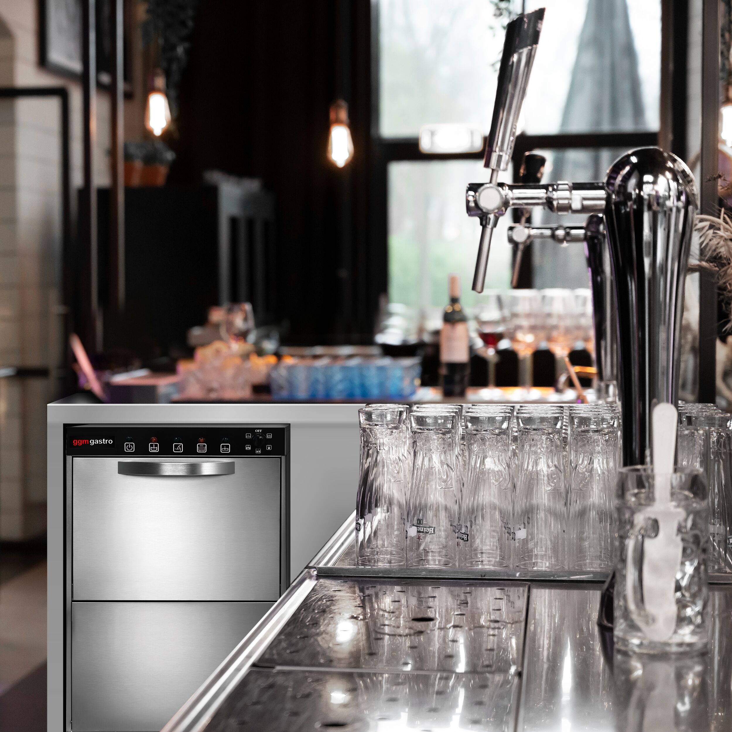 Lave-verres professionnel - Mécanique - 5kW - avec pompes à détergent, de liquide de rinçage et de vidange
