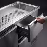 Comptoir à bière Premium PLUS – 2500 × 700 mm – 2 portes & 2 tiroirs