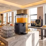 Commercial Cold Drinks Dispenser - 1x polycarbonate tank with tap & paddle agitation - 18 Litres - 290W - Black - incl. drip tray