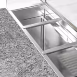 Saladette réfrigérée PREMIUM - 900mm - 240L - 2 portes - avec vitrine de comptoir pour 5x GN 1/6