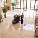 Cărucior de curățenie – închis – 6 recipiente, storcător de mop, sac pentru rufe