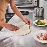 PREMIUM rozsdamentes acél munkaasztal - 1000x600mm - talppal és görgőkkel