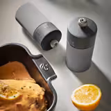 PEUGEOT | LINE - Pepper mill - Carbon/Graphite - Height: 120mm