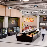 Expositor mural refrigerado para supermercado - 1500mm - 480L - com 3 prateleiras - Preto