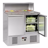 Saladette réfrigérée ECO - 903mm - 240L - façade noire - 2 portes - avec découpe pour 5x GN 1/6 & Couvercle inox - plan de travail en granit noir