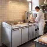 Pizzakylbänk ECO - 2025x800 mm - granitskiva - med 3 dörrar