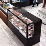 Kühl-/ Fleischvitrine MADRID - 2000mm - Doppelverglasung - mit 2 Ablagen - Schwarz Matt
