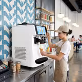 Machine à glace à l’italienne - 30-32L/h - 2,68kW - Écran tactile - 3 parfums (2 + panaché) - À poser