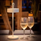 Stolní LED lampa - CLEO - nabíjecí - IP54 - stmívatelná ve 3 krocích - Ø 120 mm - Whisper White