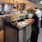 Table réfrigérée à pizza PREMIUM - 1500 x 800 mm - avec 1 porte et 7 tiroirs - incl. vitrine réfrigérée - 6 x GN 1/3