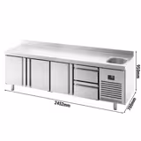 Masă frigorifică Premium PLUS – 2452 x 700 mm – cu 1 cuvă, 3 uși, 2 sertare – rebord