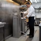 Bac de trempage pour brochettes de rôtissoire à poulet - 300x300x990mm - Inox