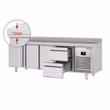 Koelwerkbank PREMIUM PLUS - 2452x600mm - 3 deuren - 2 lades - met spatrand - 510 liter