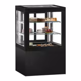 Vetrina pasticceria refrigerata [ per pasticceria] - 370l - 810mm - Doppio vetro - con 2 ripiani - 4 lati vetro; porte posteriori scorrevoli; LED interni; display digitale; sbrinamento automatico - Nero