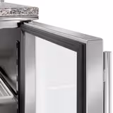 Saladette ECO - 1368mm - 3 glazen deuren - met RVS deksel voor 7x GN 1/6 - granieten werkblad